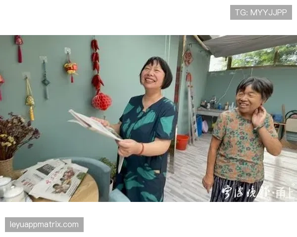 杨倩随手一张家里照我就懵了,沙发比我房子值钱 杨倩随手一张家里照我就懵了,沙发比我房子值钱